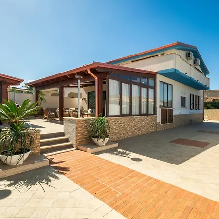 Villa Dellombra
